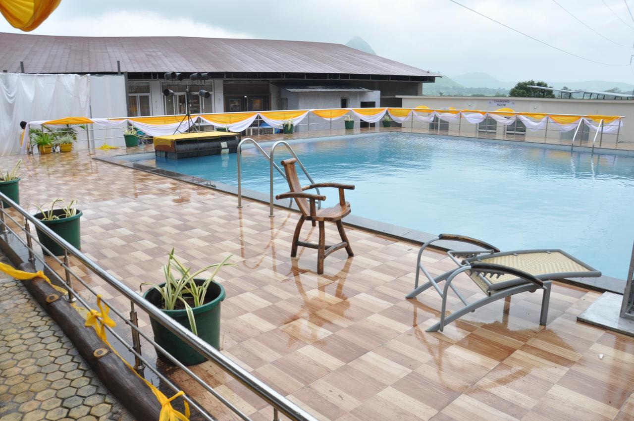 1 India Resort, 伊加特普里 外观 照片